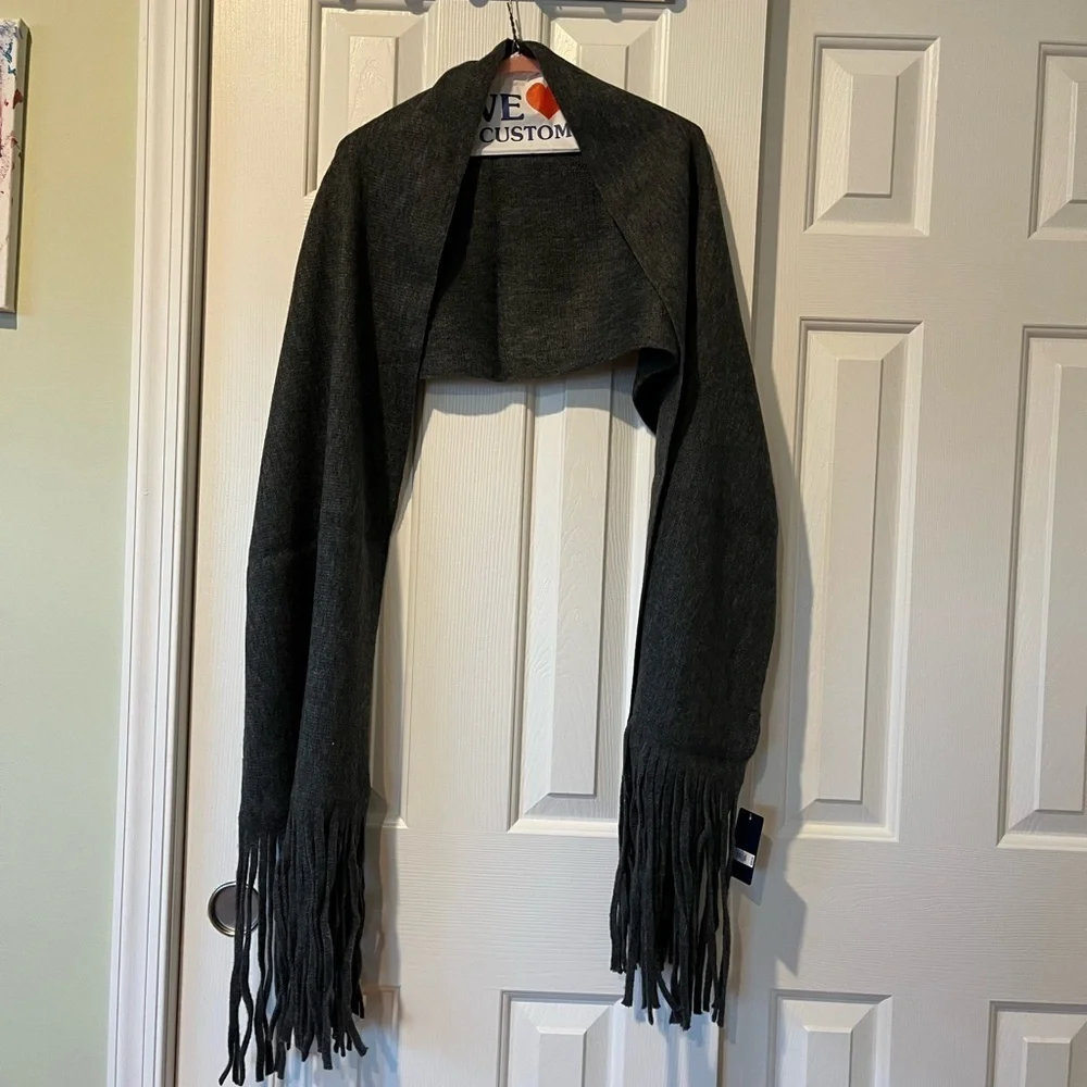 Lucky Brand Gray Fringe Scarf, NWT
